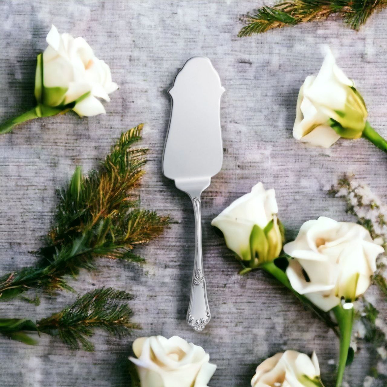 Silver Cake Blade Floral design