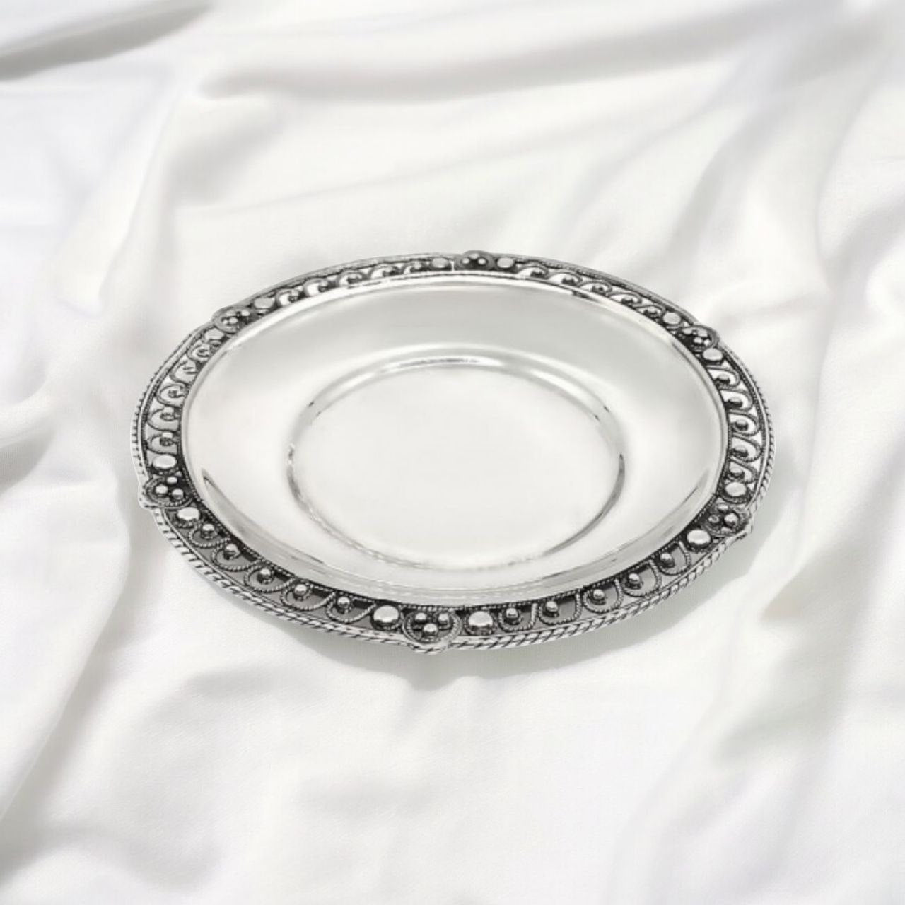 Elegant 925 Sterling Silver Saucer with Intricate Openwork Edges