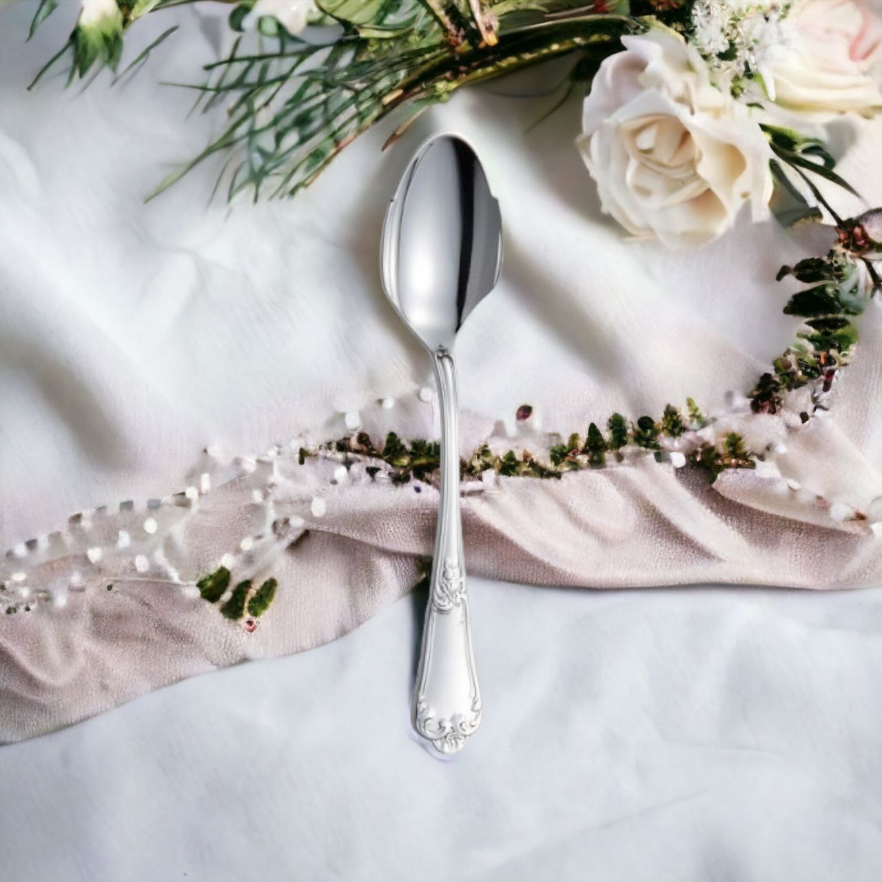 Silver Hors D´oeuvre Spoon Floral design